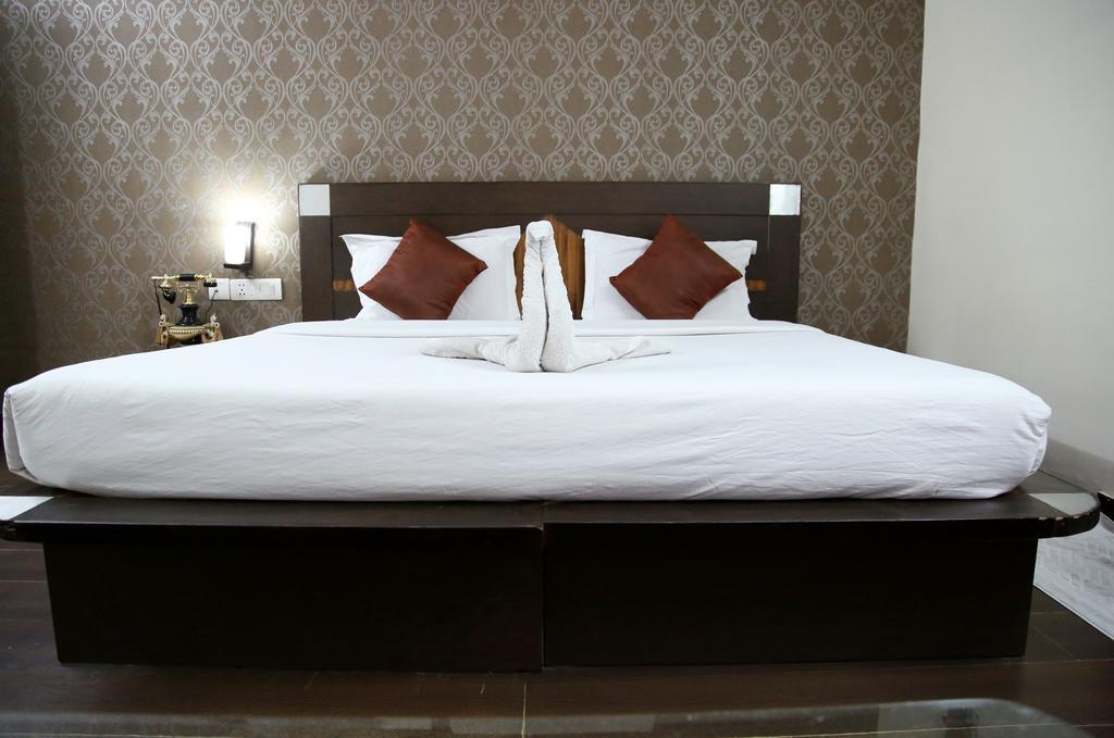 Hotel Ananda Delhi  Phòng bức ảnh